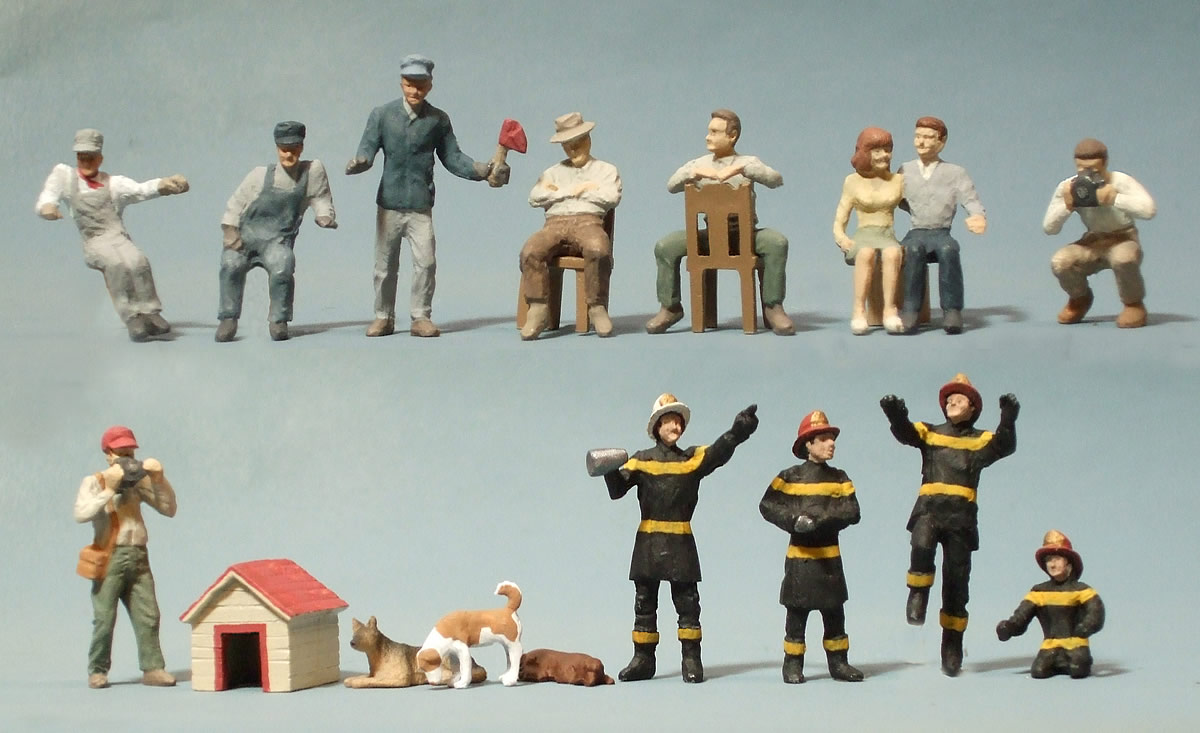 O Scale On30 On3 Figures People Arttista Woman to be carried by Fireman #1319 